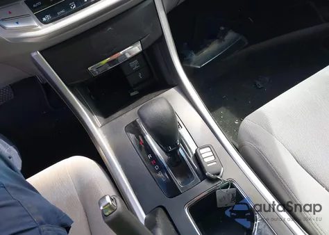 2013 Honda Accord Ex z USA, uszkodzony, nr VIN 1HGCR2F70DA084812